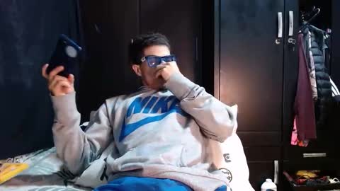 Luis AS online show from November 10, 1:21 pm