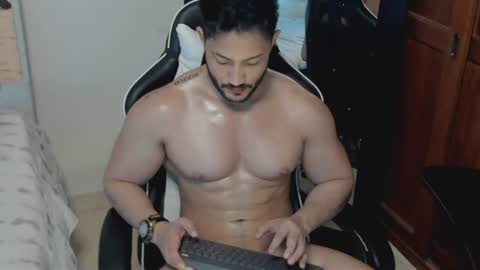 luis_baptista online show from June 21, 8:11 pm