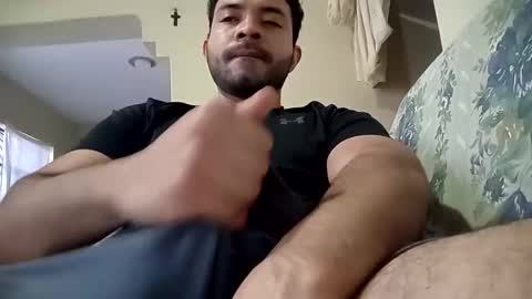 Snapshot of luis_hunk chatting on November 13, 1:43 pm Andrew online show from November 13, 1:43 pm