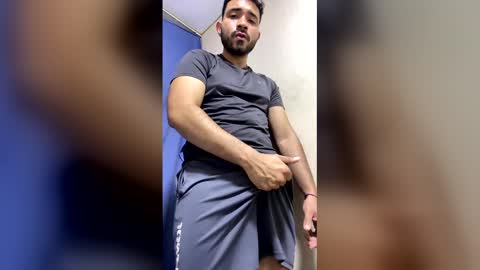 Snapshot of luis_hunk chatting on April 28, 7:02 am Andrew online show from April 28, 7:02 am