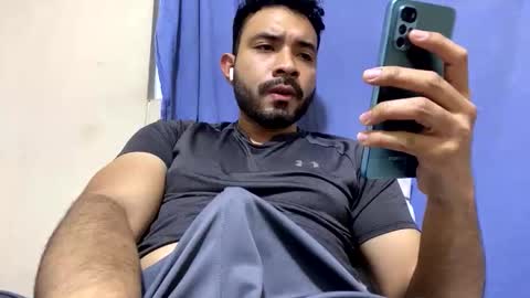 Snapshot of luis_hunk chatting on May 12, 9:06 am Andrew online show from May 12, 9:06 am