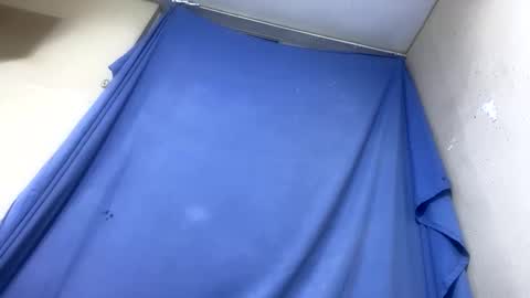 Snapshot of luis_hunk chatting on May 20, 7:47 am Andrew online show from May 20, 7:47 am