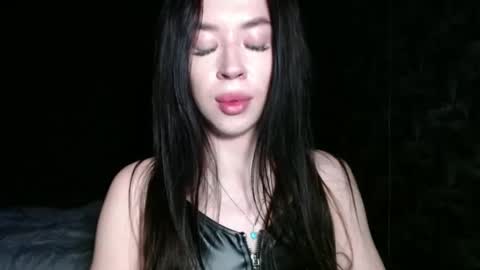 luisa lovedom online show from May 16, 1:02 am
