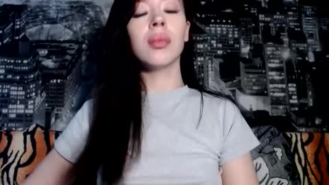 luisa lovedom online show from June 11, 10:57 am