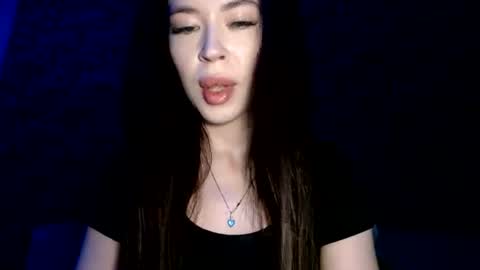 luisa lovedom online show from June 12, 7:57 pm