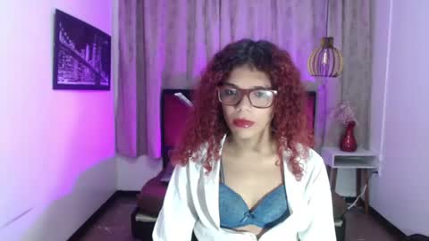 Snapshot of luisa_torres__ chatting on July 18, 4:38 am luisa_torres__ online show from July 18, 4:38 am