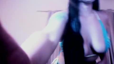 Snapshot of luisaa_diaz_ chatting on April 8, 12:21 am Luisa Diaz online show from April 8, 12:21 am