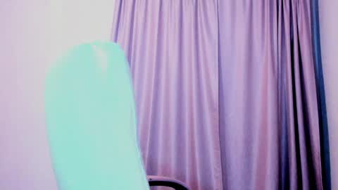 Snapshot of luisaa_diaz_ chatting on April 18, 5:33 am Luisa Diaz online show from April 18, 5:33 am