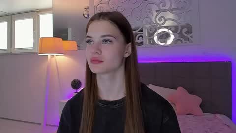 Snapshot of luisaclover chatting on May 10, 12:21 pm LuisaClover online show from May 10, 12:21 pm