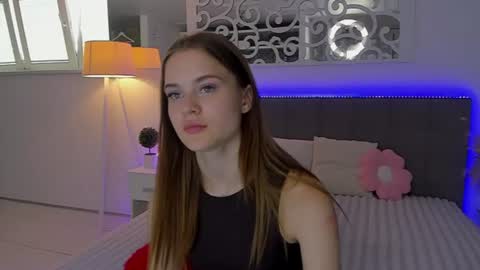 Snapshot of luisaclover chatting on August 7, 12:29 pm LuisaClover online show from August 7, 12:29 pm