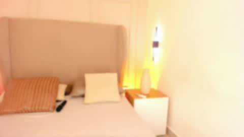 L U I S A online show from January 31, 8:29 pm