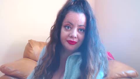 Snapshot of luisahornydoll chatting on May 11, 7:47 am Cassie online show from May 11, 7:47 am