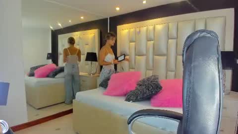 Luisa  online show from June 15, 4:53 pm
