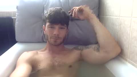 Snapshot of luisbadx chatting on June 29, 12:16 pm Luis Badx online show from June 29, 12:16 pm