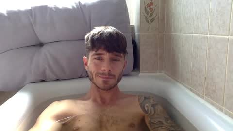 Snapshot of luisbadx chatting on July 25, 8:56 am Luis Badx online show from July 25, 8:56 am