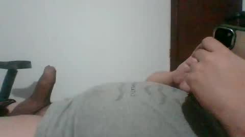 luisfer86 online show from April 6, 1:25 am