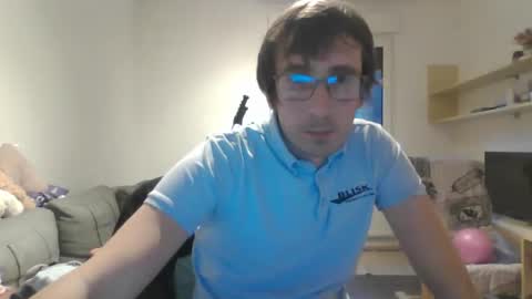 Luis online show from October 17, 4:09 pm