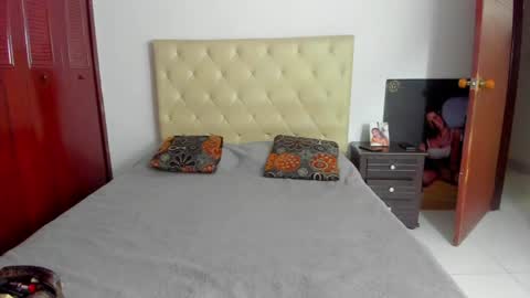 Snapshot of luissa_s1 chatting on July 5, 10:33 am Luissa online show from July 5, 10:33 am