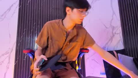 Snapshot of luixdust1 chatting on September 15, 1:05 am luixdust1 online show from September 15, 1:05 am