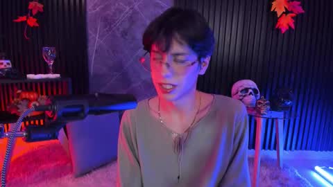 Snapshot of luixdust1 chatting on October 22, 4:02 am luixdust1 online show from October 22, 4:02 am