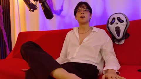 Snapshot of luixdust1 chatting on October 24, 6:21 am luixdust1 online show from October 24, 6:21 am