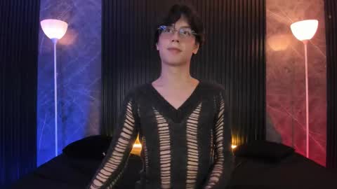 Snapshot of luixdust1 chatting on November 19, 6:02 am luixdust1 online show from November 19, 6:02 am