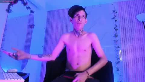 lujuriau_u online show from November 19, 4:23 am
