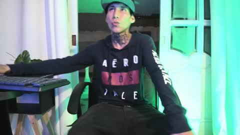 lujuriau_u online show from November 25, 4:34 am