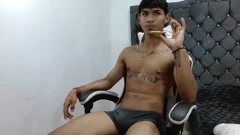 Snapshot of luka_big18 chatting on June 25, 12:21 am Luka big18 online show from June 25, 12:21 am