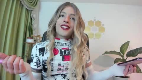 Luka Castillo online show from February 20, 3:14 am