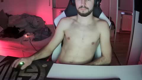 lukasschoetz online show from January 8, 7:45 pm