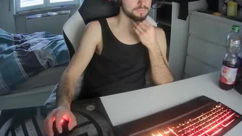 lukasschoetz online show from January 13, 2:53 pm