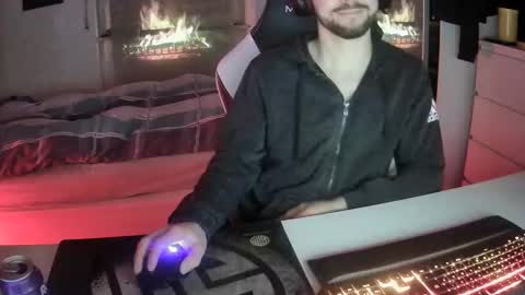 lukasschoetz online show from February 6, 5:30 pm