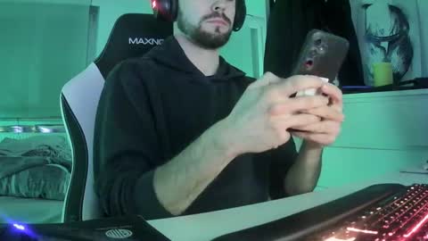 lukasschoetz online show from March 7, 7:49 pm