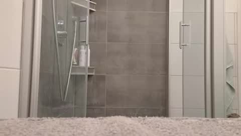 lukasschoetz online show from September 22, 11:45 am