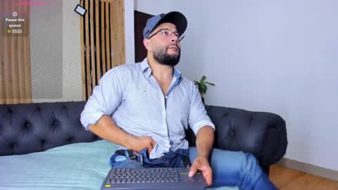 Snapshot of luke__09 chatting on January 2, 12:46 pm LUKE online show from January 2, 12:46 pm