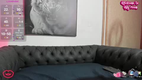 Snapshot of luke__09 chatting on February 9, 12:08 pm LUKE online show from February 9, 12:08 pm
