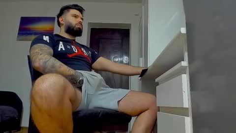 Snapshot of lukedenver chatting on December 18, 2:56 pm Luke online show from December 18, 2:56 pm