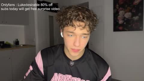 lukedesirable online show from February 19, 8:27 pm