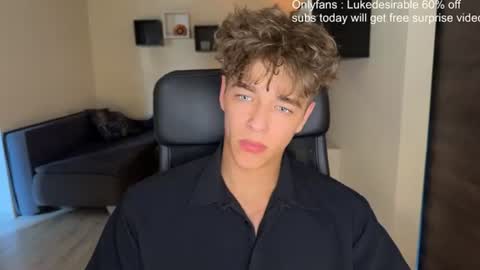 Snapshot of lukedesirable chatting on July 8, 4:11 pm lukedesirable online show from July 8, 4:11 pm