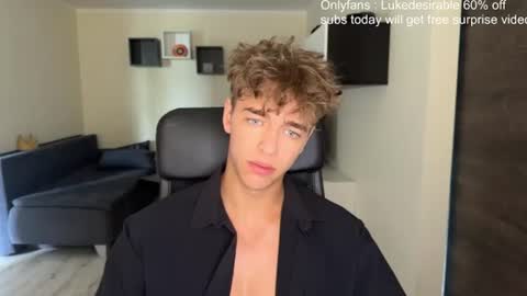 Snapshot of lukedesirable chatting on July 10, 7:34 am lukedesirable online show from July 10, 7:34 am