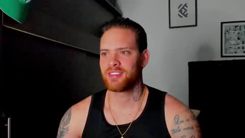 Snapshot of lukeglanton17 chatting on February 27, 9:54 am Luke online show from February 27, 9:54 am