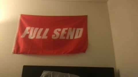 Snapshot of lukeredders1 chatting on November 9, 2:10 am lukeredders1 online show from November 9, 2:10 am