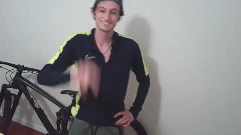 luketaylorla online show from January 14, 6:08 am