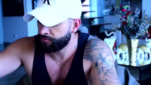 Lukhas f4f online show from February 25, 7:47 pm