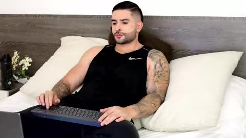 Lukhas f4f online show from January 18, 12:03 am