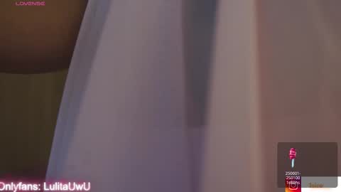 Snapshot of lulitauwu chatting on February 27, 2:42 am lulitauwu online show from February 27, 2:42 am