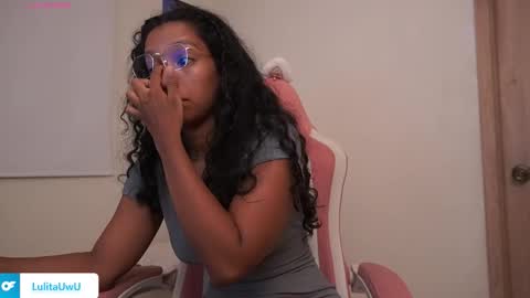 Snapshot of lulitauwu chatting on November 23, 12:32 am lulitauwu online show from November 23, 12:32 am