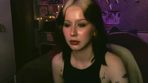 Snapshot of lullypopa chatting on April 8, 12:49 pm lullypopa online show from April 8, 12:49 pm