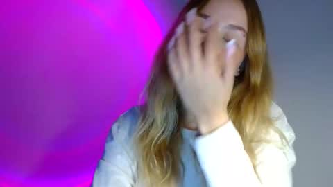 Lulu Baby18 online show from September 15, 6:30 pm